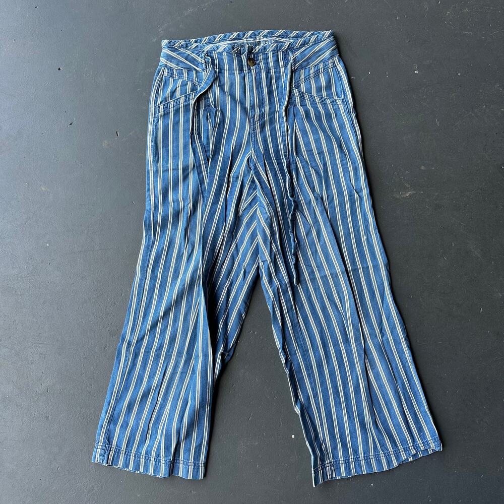 American Eagle Blue White Striped High Rise Wide Leg Crop Pants 4